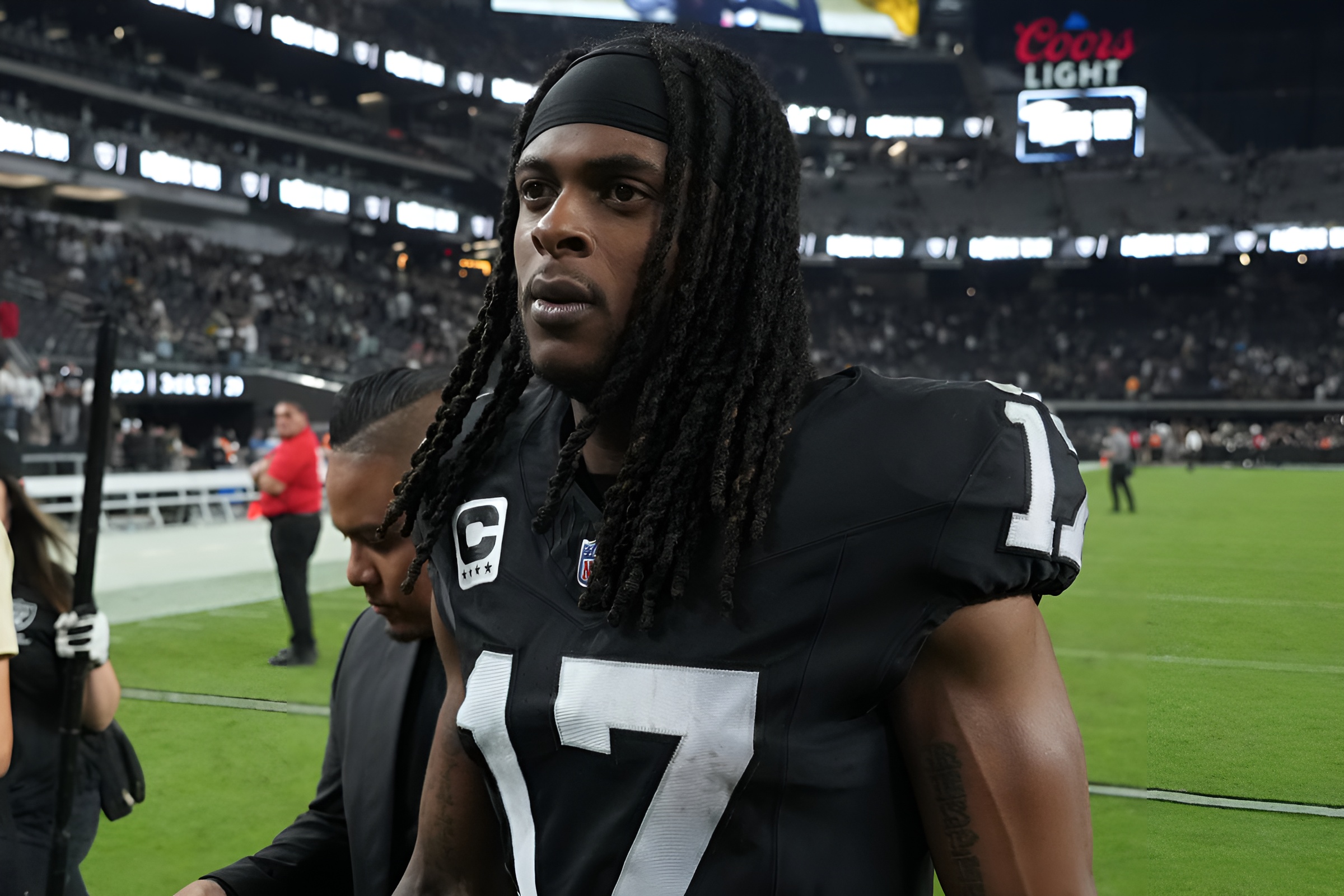 Raiders WR announced retirement immediat..ely..